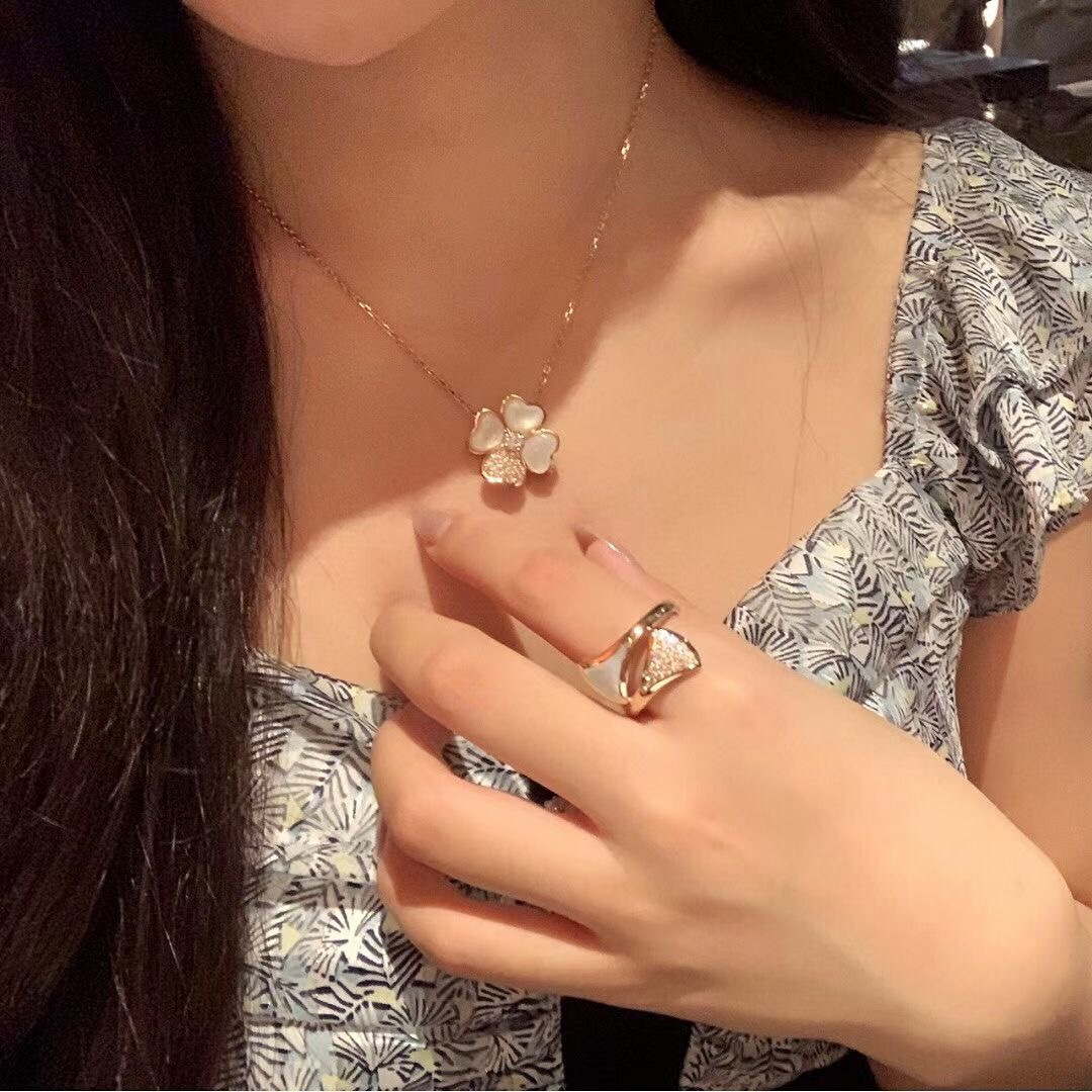 Van Cleef Arpels VCARO8FO00 Necklace Sweet Alhambra Pendant Rose Gold V80994