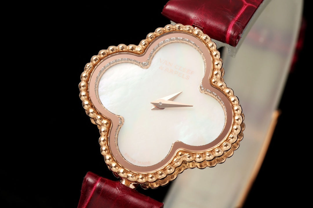 Van Cleef & Arpels VCARO8SF00 Sweet Alhambra watch 18K rose gold Mother-of-pearl VCA9006 With diamond