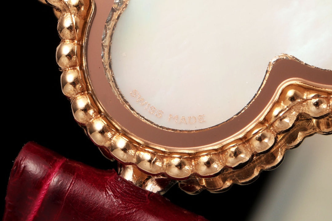 Van Cleef & Arpels VCARO8SF00 Sweet Alhambra watch 18K rose gold Mother-of-pearl VCA9006 With diamond