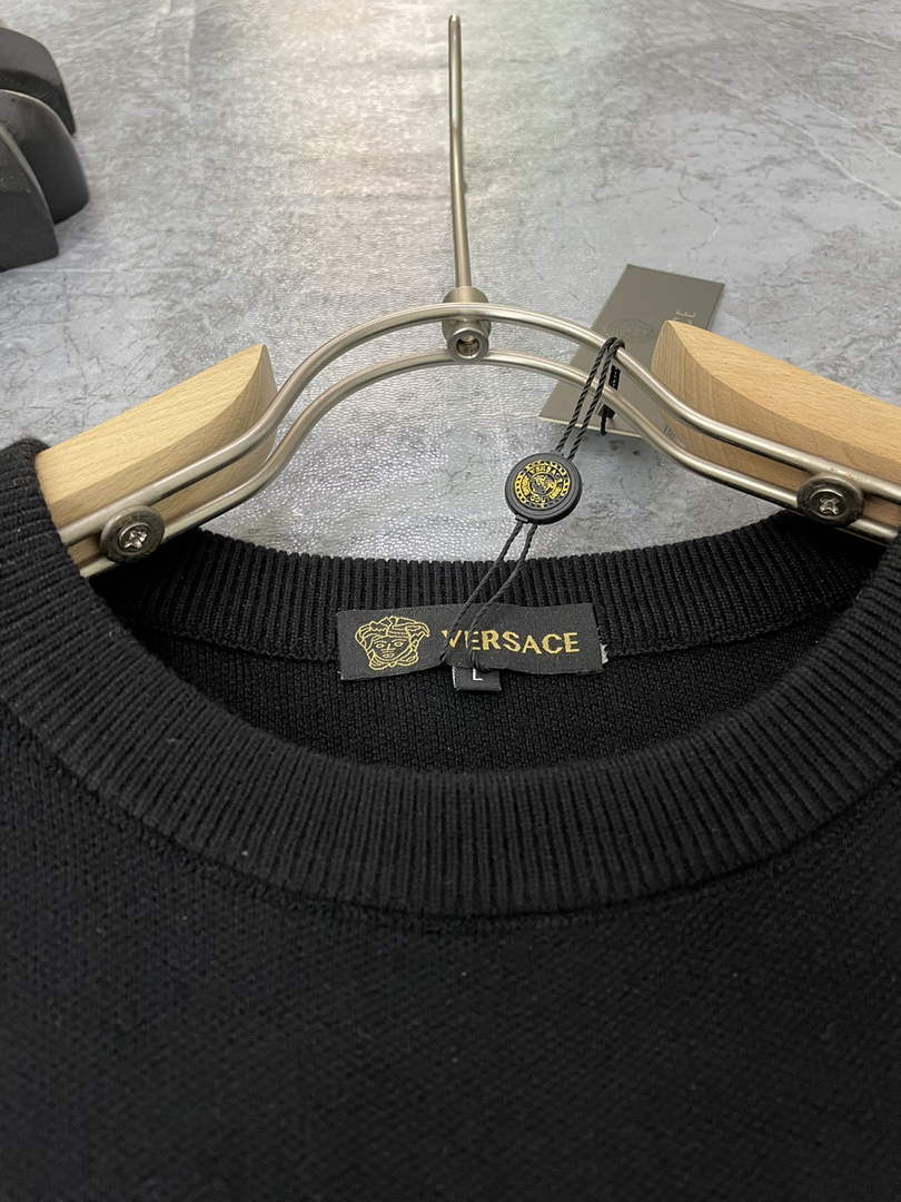 Versace 1007981 Men's Clothing Medusa Logo Sweater V77573