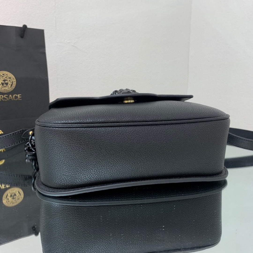 Versace DBFI067 La Medusa Small Handbag 1067 Black