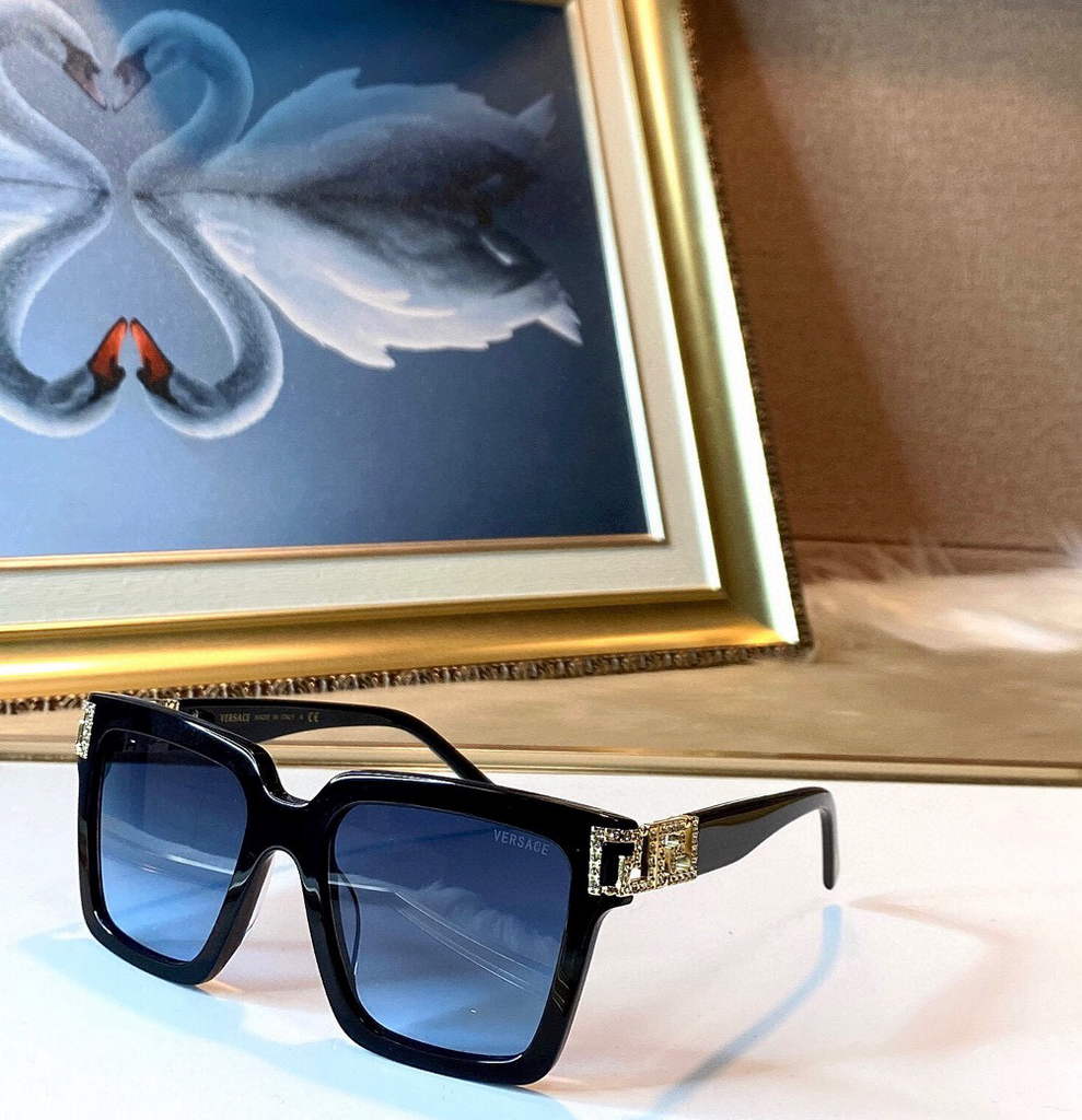 Versace Sunglasses Fashion Versace Sports Leisure Sunglasses V80110 - Default Title - View 1