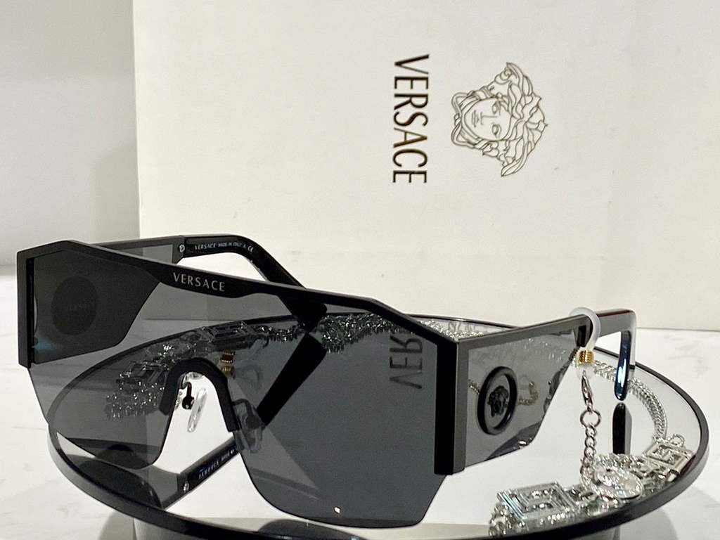 Versace Sunglasses Fashion Versace Sports Leisure Sunglasses V80054 - Default Title - View 1