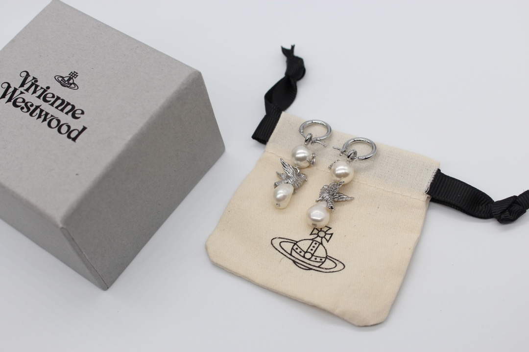 Vivienne Westwood Earrings Fashion Designer Jewelry V805083 - Default Title - View 1