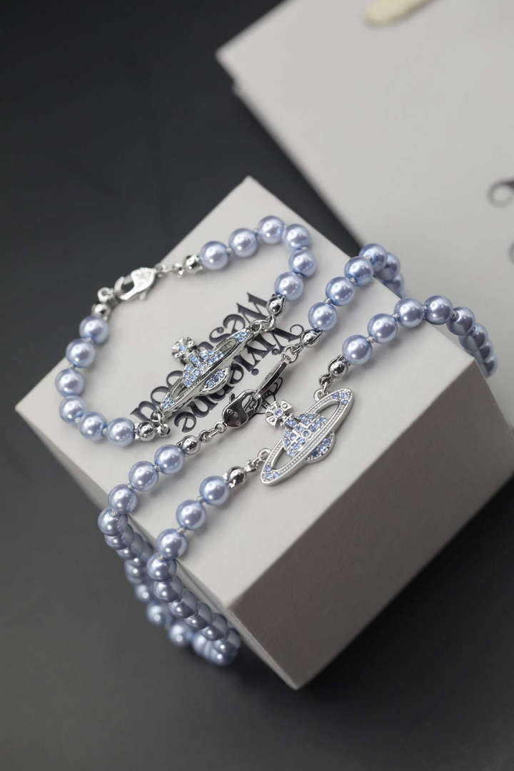Vivienne Westwood Bracelet Fashion Designer Jewelry V805074