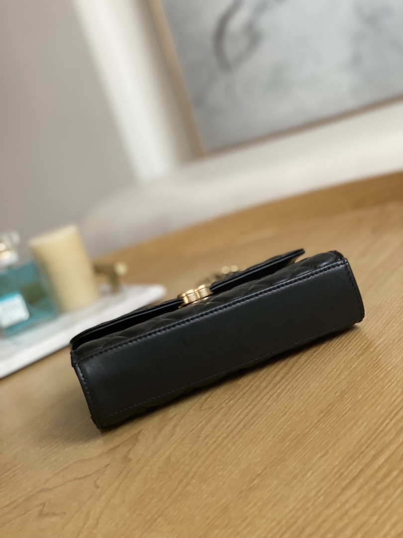 Chanel AP2946 Phone Holder Clutch with Chain Lambskin Black - Default Title - View 7