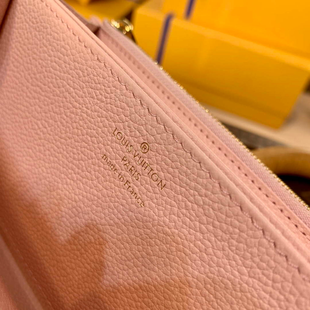 LV M82758 Louis Vuitton Cl¨¦a Wallet Mahina Pink