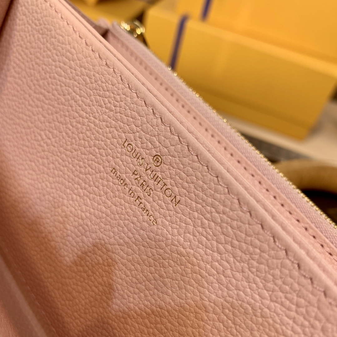 LV M82758 Louis Vuitton Cl¨¦a Wallet Mahina Pink