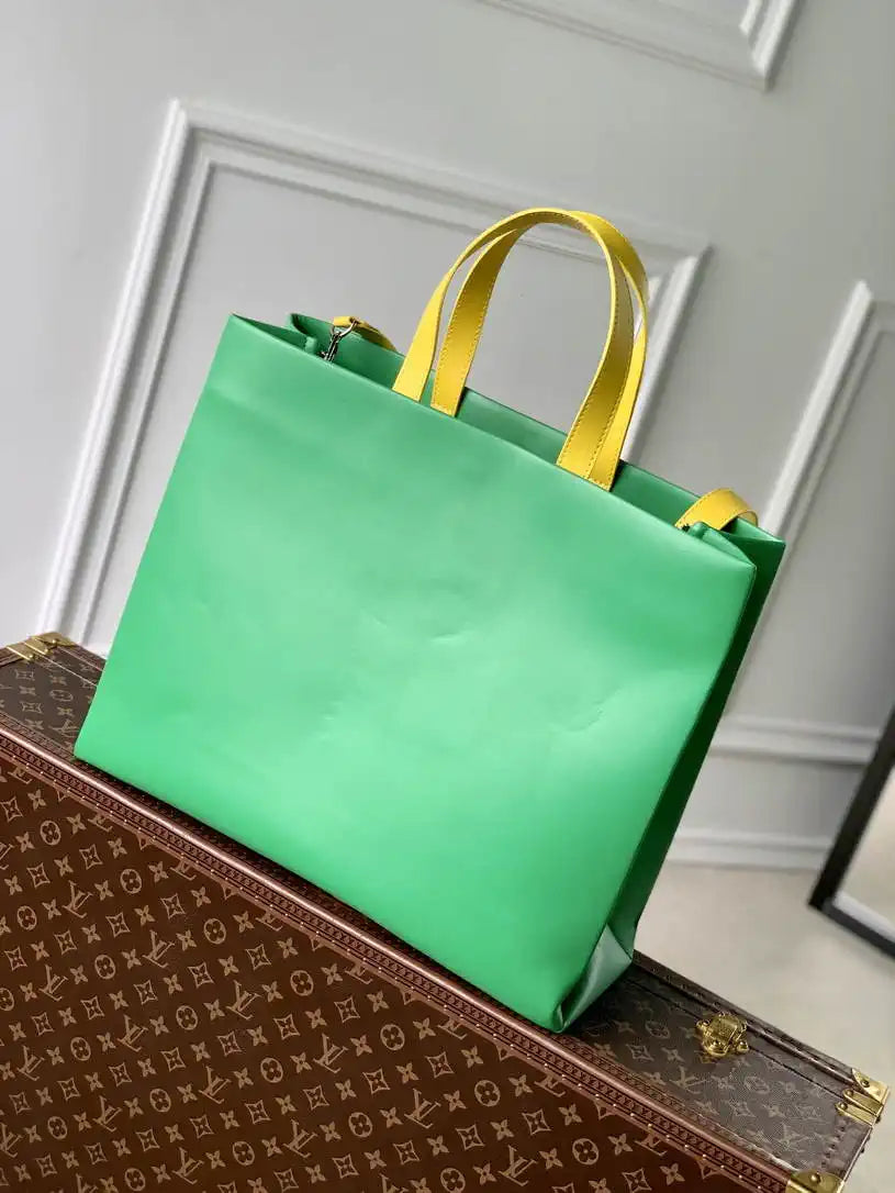 LV M24457 Louis Vuitton Shopper Tote MM Bag Grass Green
