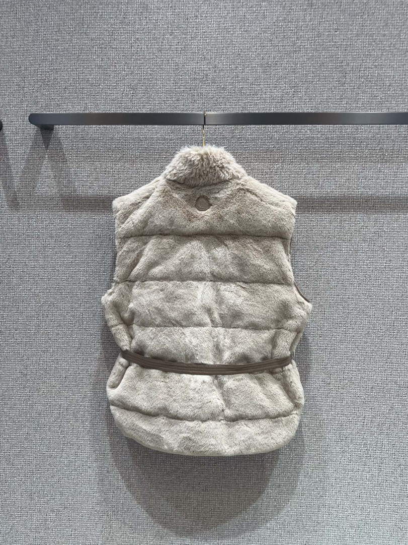 Moncler Women Teddy Down Vest M66015