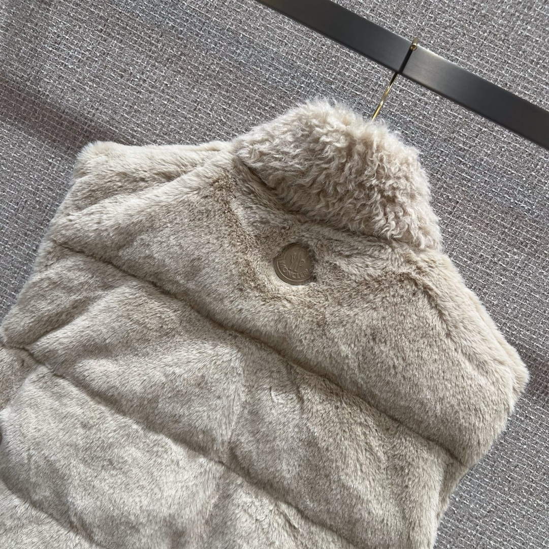 Moncler Women Teddy Down Vest M66015