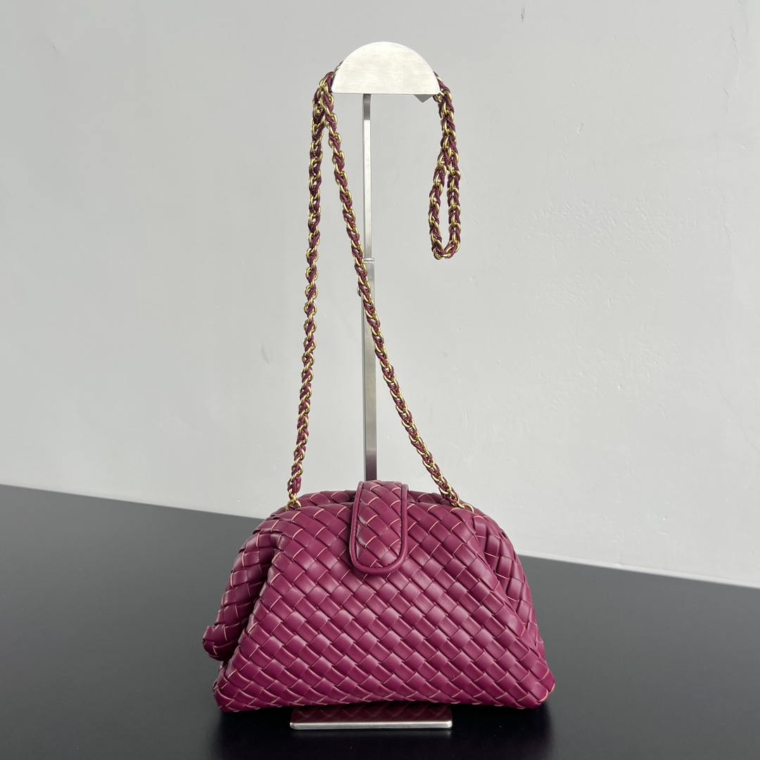 Bottega Veneta BV 804038  Small Lauren 1980 clutch Bag BV92037