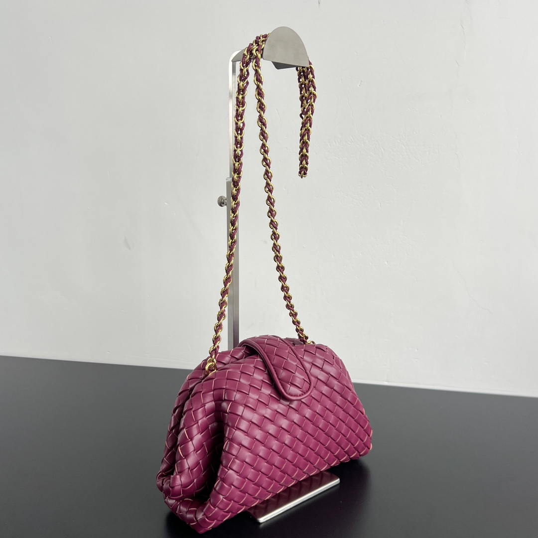 Bottega Veneta BV 804038  Small Lauren 1980 clutch Bag BV92037