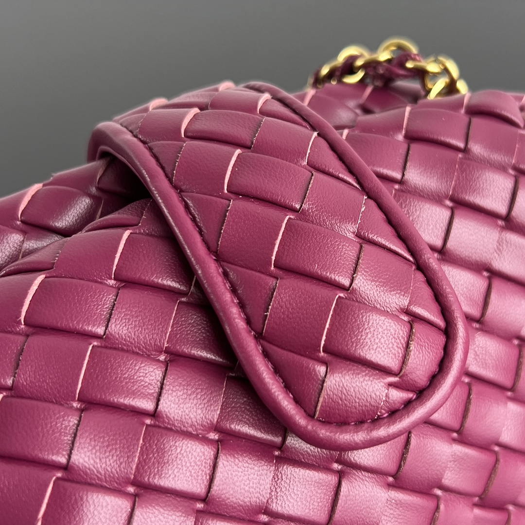 Bottega Veneta BV 804038  Small Lauren 1980 clutch Bag BV92037