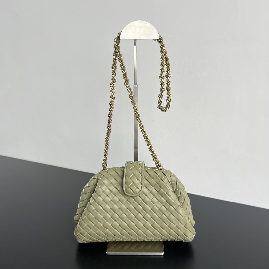 Bottega Veneta BV 804038  Small Lauren 1980 clutch Bag BV92036