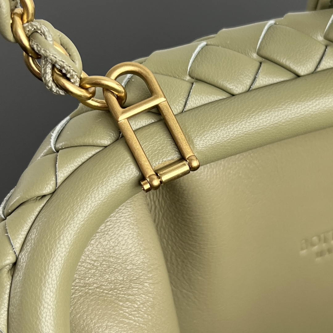 Bottega Veneta BV 804038  Small Lauren 1980 clutch Bag BV92036