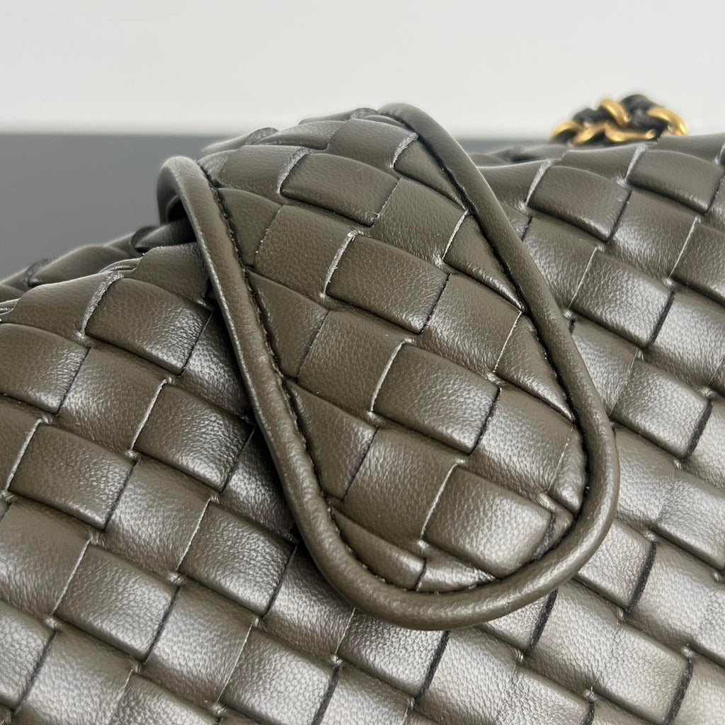 Bottega Veneta BV 804038  Small Lauren 1980 clutch Bag BV92038