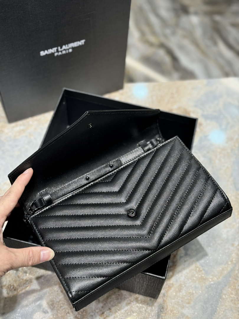 YSL 377828 Classic Cassandre chain wallet in grain de Poudre leather black Hareware