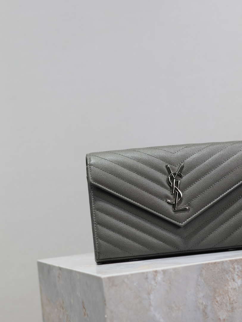 YSL 377828 Classic Cassandre chain wallet in grain de Poudre leather Gray Silver