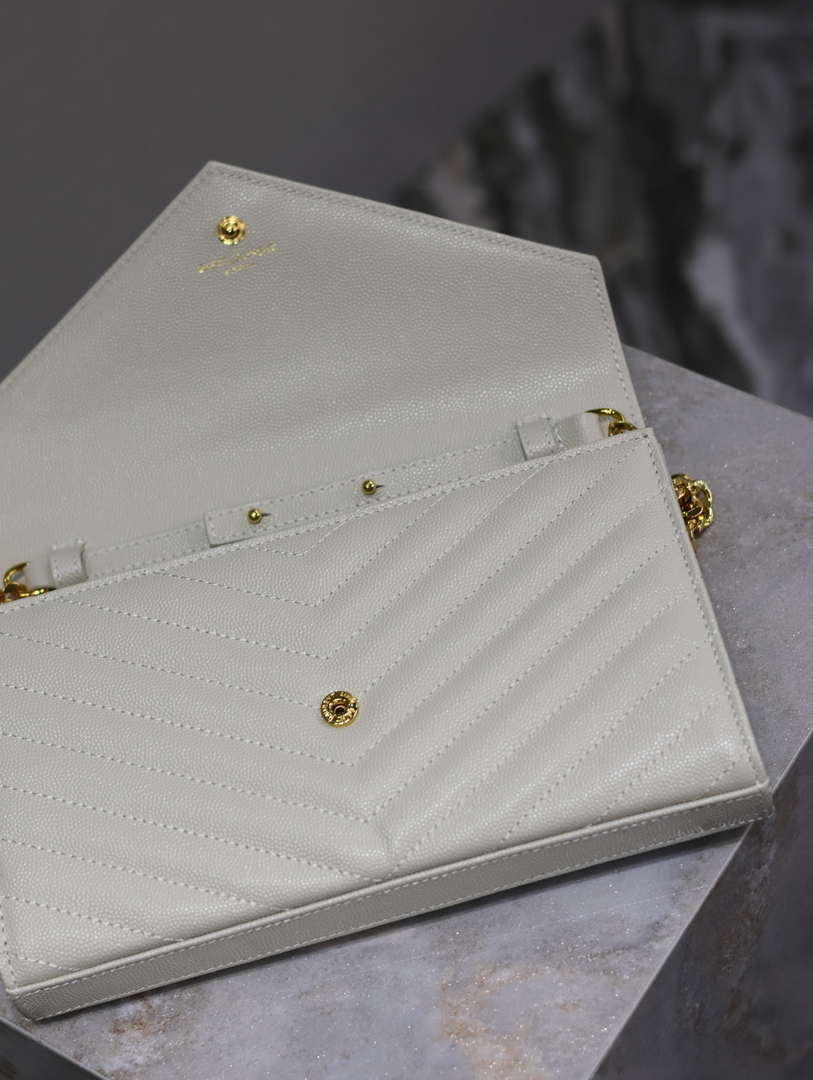 YSL 377828 Classic Cassandre chain wallet in grain de Poudre leather White Gold
