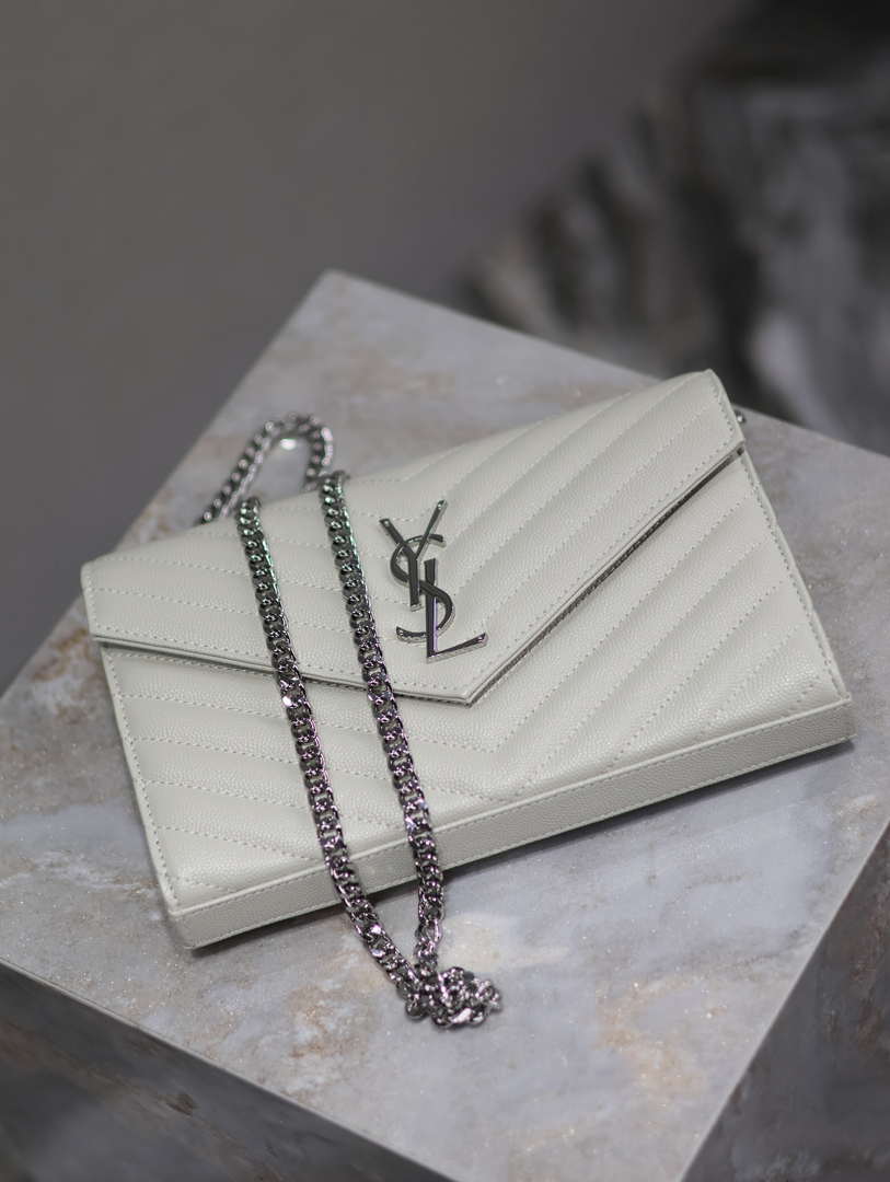 YSL 377828 Classic Cassandre chain wallet in grain de Poudre leather White Silver