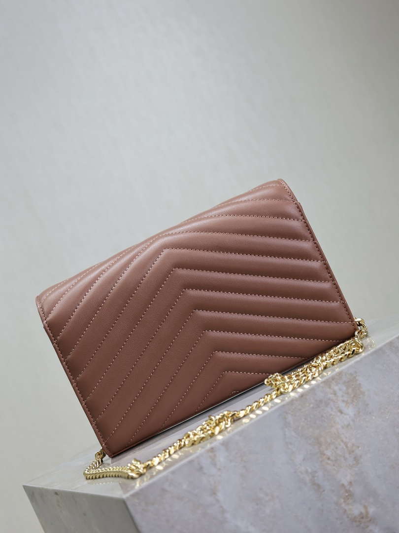 YSL 377828 Classic Cassandre chain wallet in Lambskin Nude