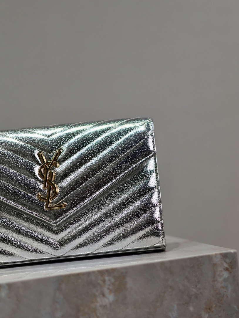 YSL 377828 Classic Cassandre chain wallet in Lambskin Silver