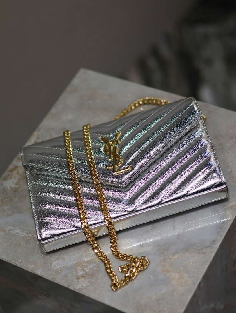 YSL 377828 Classic Cassandre chain wallet in Lambskin Silver