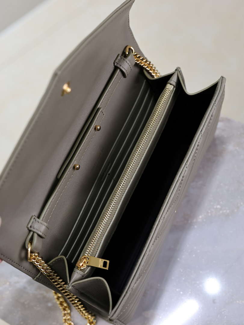 YSL 377828 Classic Cassandre chain wallet in Lambskin Green
