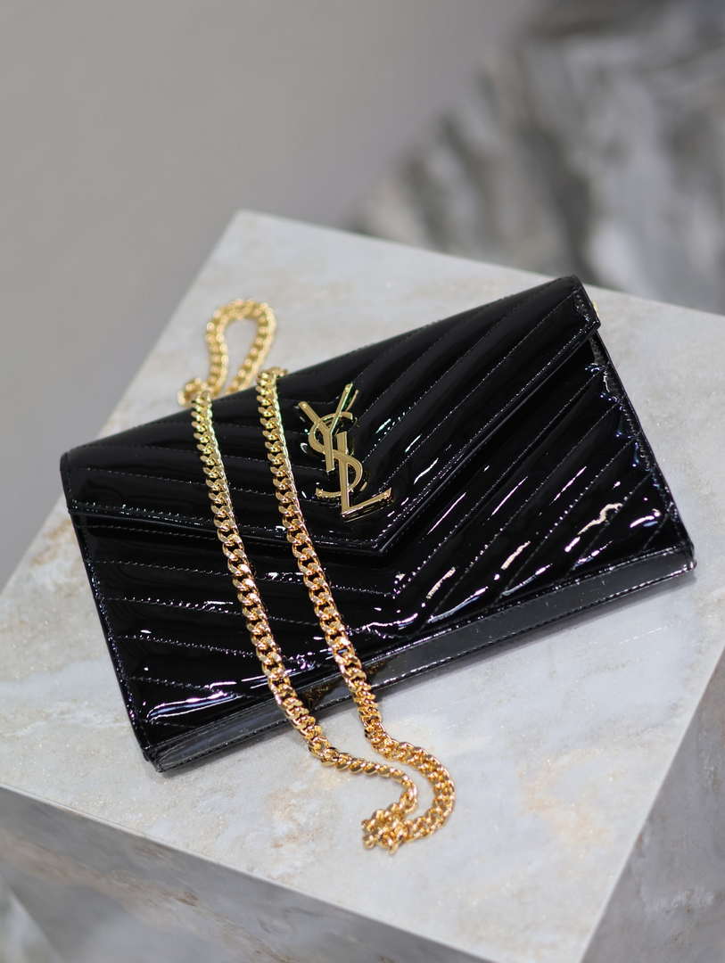 YSL 377828 Classic Cassandre chain wallet in Patent leather Black