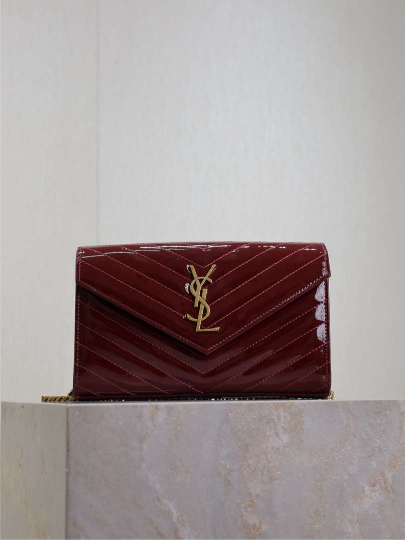 YSL 377828 Classic Cassandre chain wallet in Patent leather Wine Red