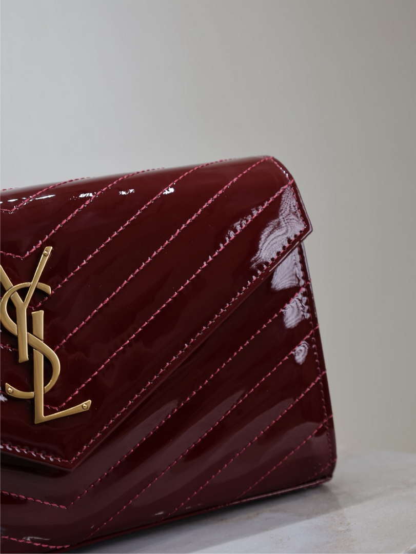 YSL 377828 Classic Cassandre chain wallet in Patent leather Wine Red
