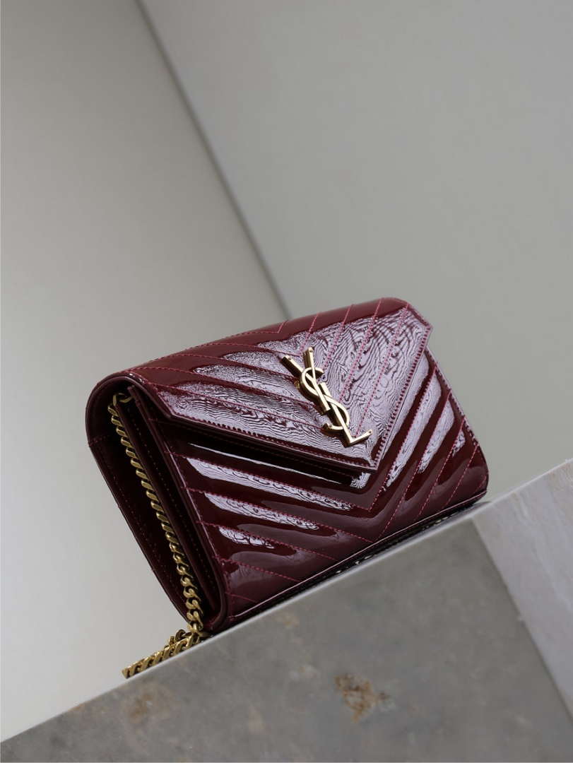 YSL 377828 Classic Cassandre chain wallet in Patent leather Wine Red