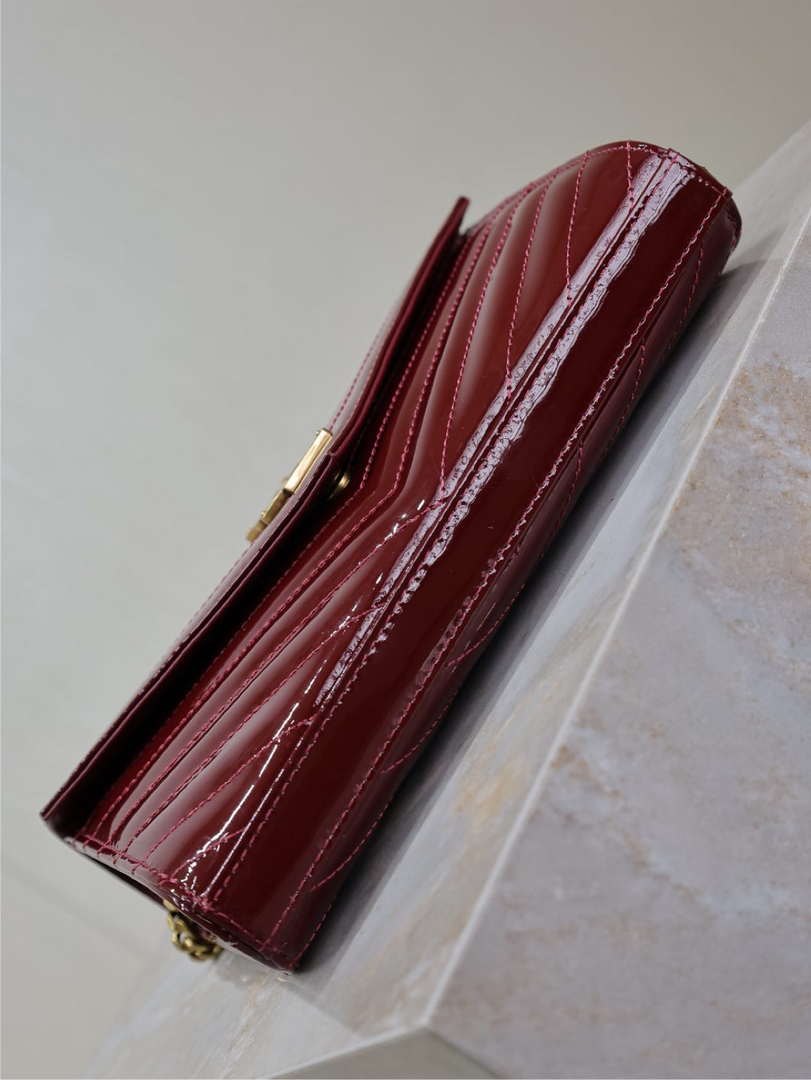 YSL 377828 Classic Cassandre chain wallet in Patent leather Wine Red
