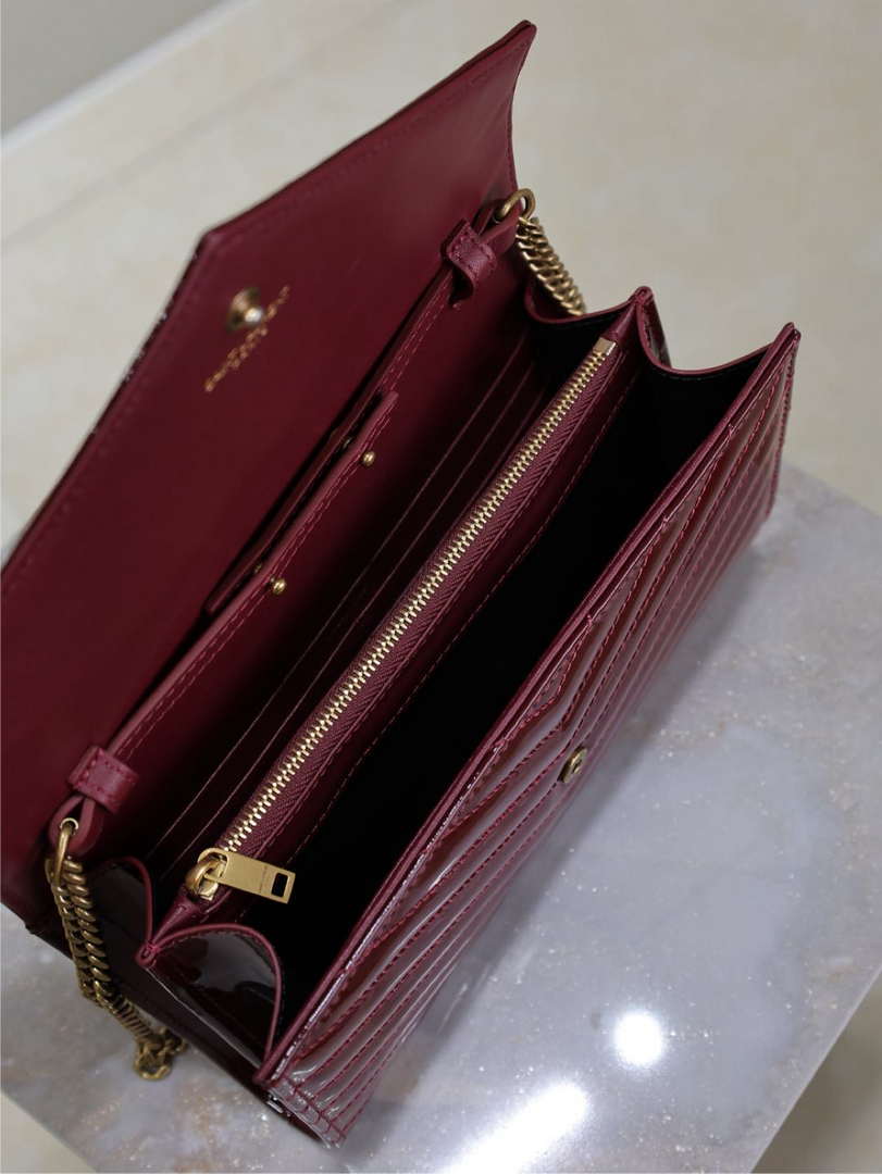 YSL 377828 Classic Cassandre chain wallet in Patent leather Wine Red