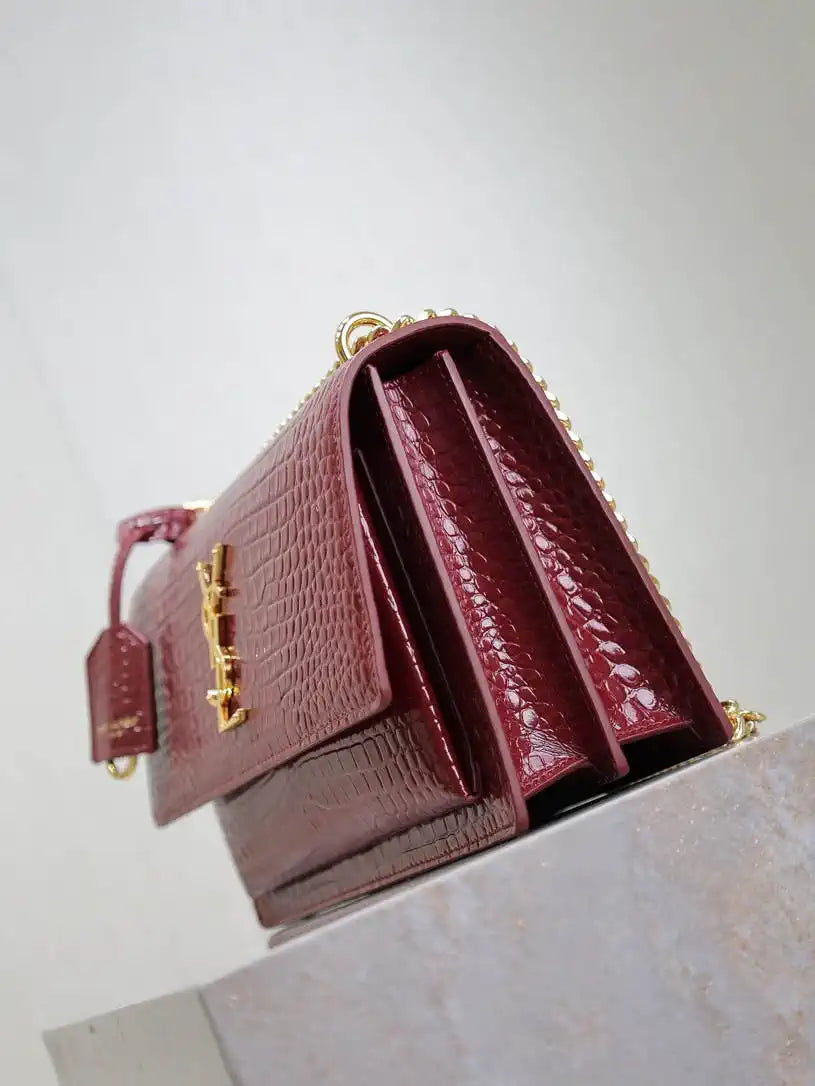 YSL 442906 SUNSET MEDIUM IN Red crocodile leather