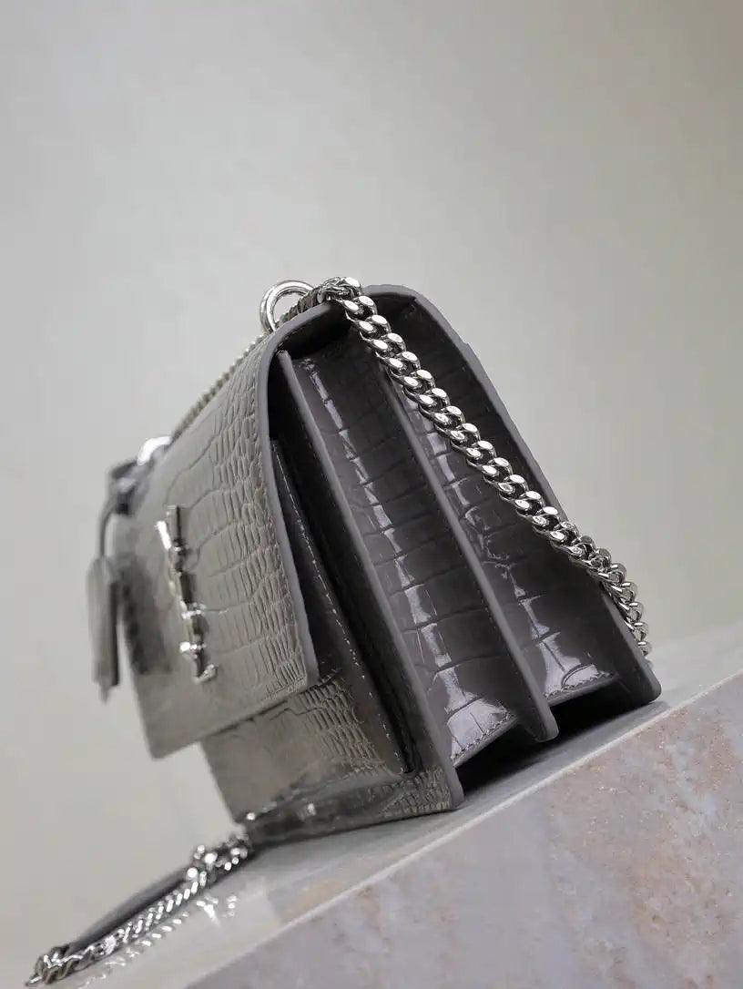 YSL 442906 SUNSET MEDIUM IN Gray crocodile leather