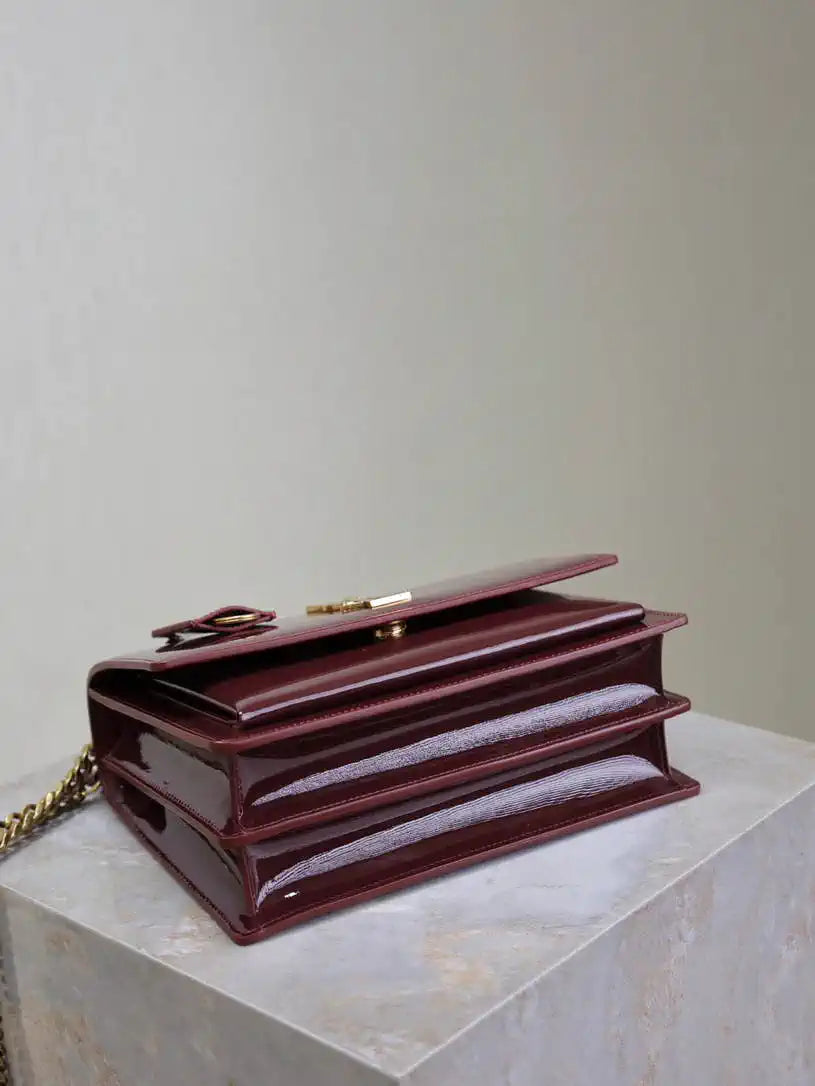 YSL 442906 SUNSET MEDIUM IN Patent LEATHER Wine Red