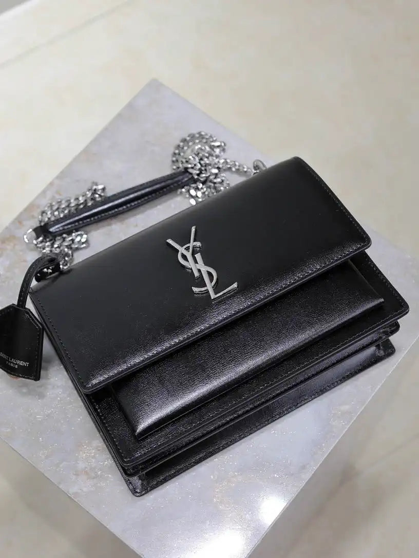 YSL 442906 SUNSET MEDIUM IN SMOOTH LEATHER Black Silver