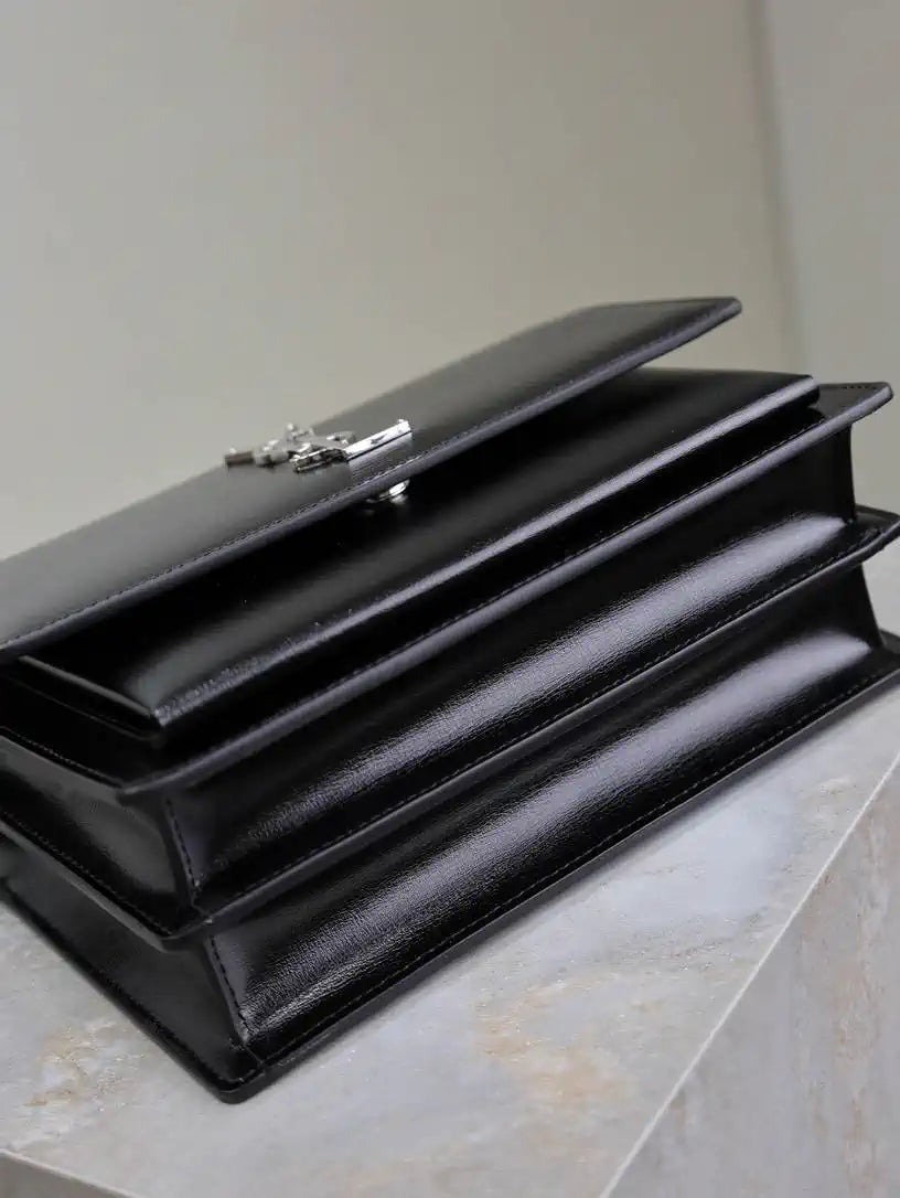 YSL 442906 SUNSET MEDIUM IN SMOOTH LEATHER Black Silver