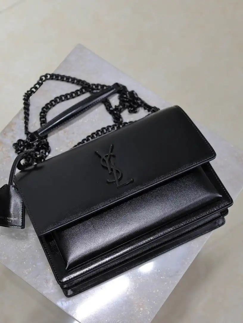 YSL 442906 SUNSET MEDIUM IN Black SMOOTH LEATHER with Black logo