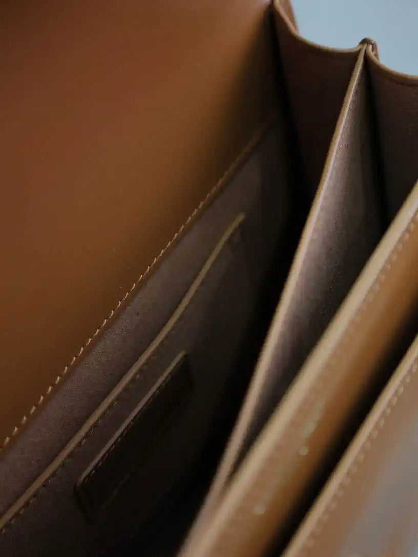 YSL 442906 SUNSET MEDIUM IN  SMOOTH LEATHER Caramel