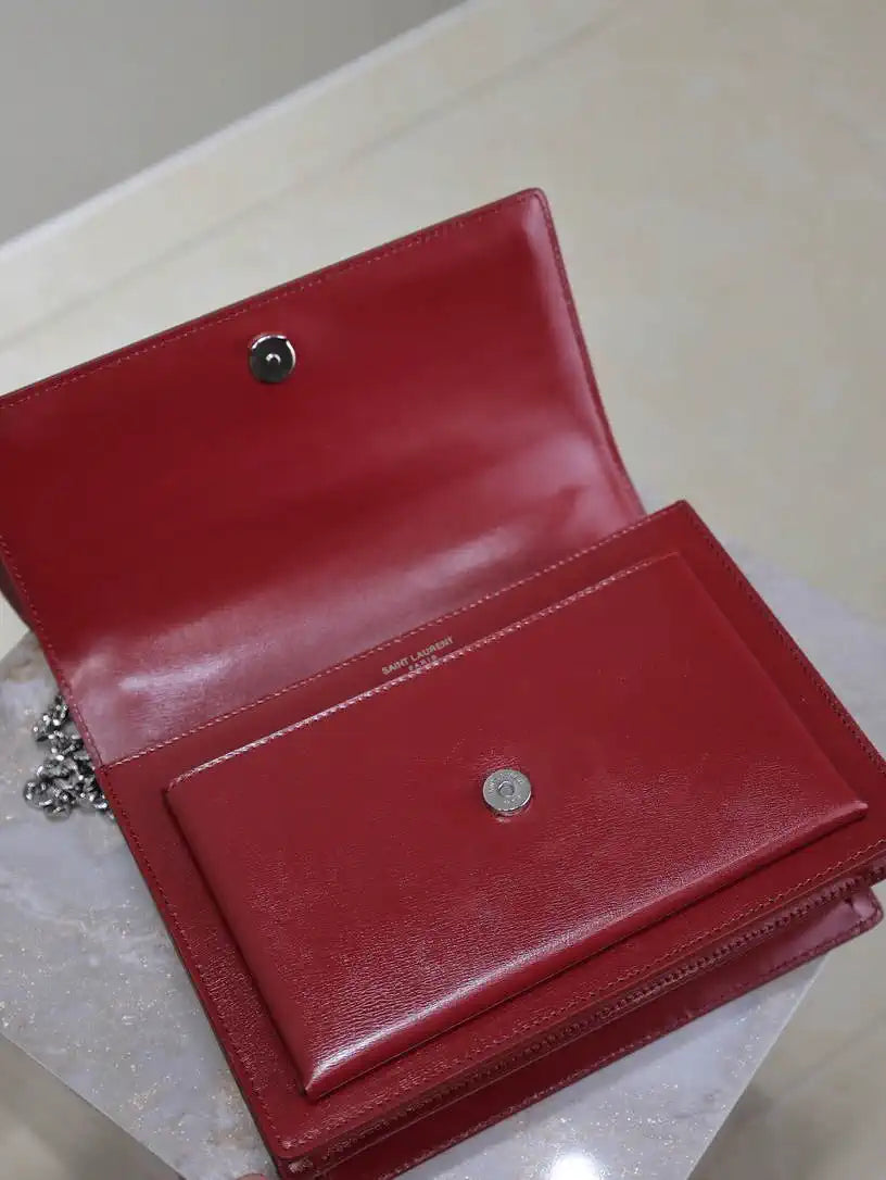 YSL 442906 SUNSET MEDIUM IN Wine Red SMOOTH LEATHER