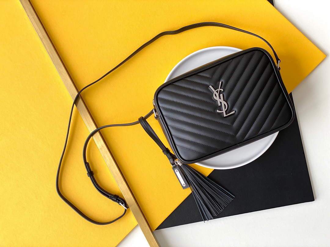 YSL 520534 Lou Camera Bag In Matelassé Leather Black Silver buckle