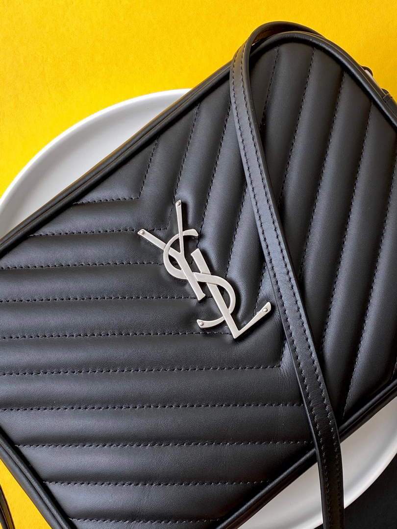 YSL 520534 Lou Camera Bag In Matelassé Leather Black Silver buckle