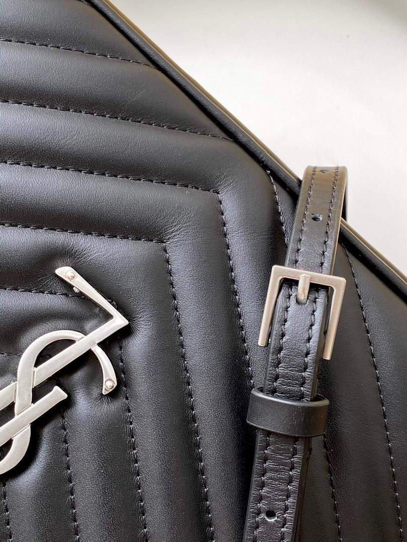 YSL 520534 Lou Camera Bag In Matelassé Leather Black Silver buckle