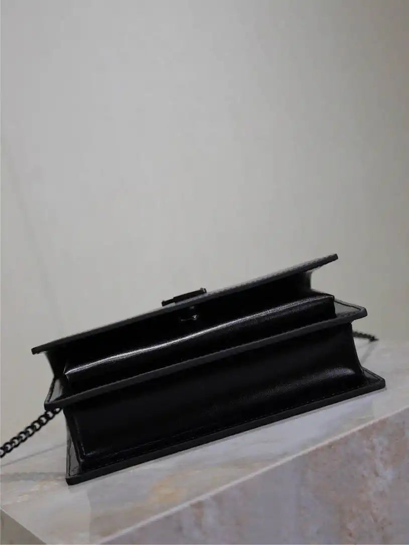 YSL 533026 Sunset chain wallet in smooth leather Black
