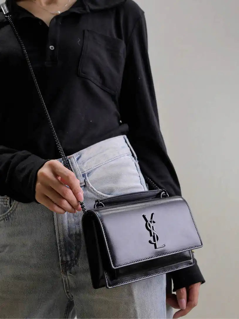 YSL 533026 Sunset chain wallet in smooth leather Black