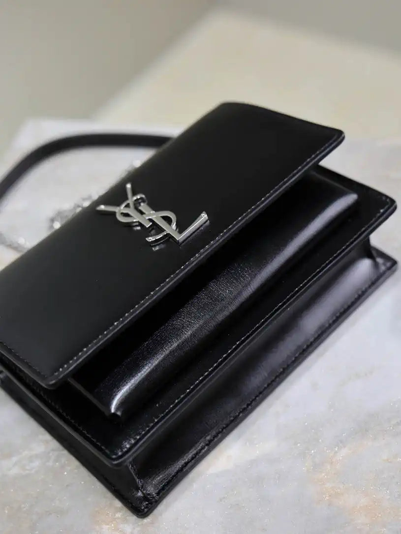 YSL 533026 Sunset chain wallet in smooth leather Black