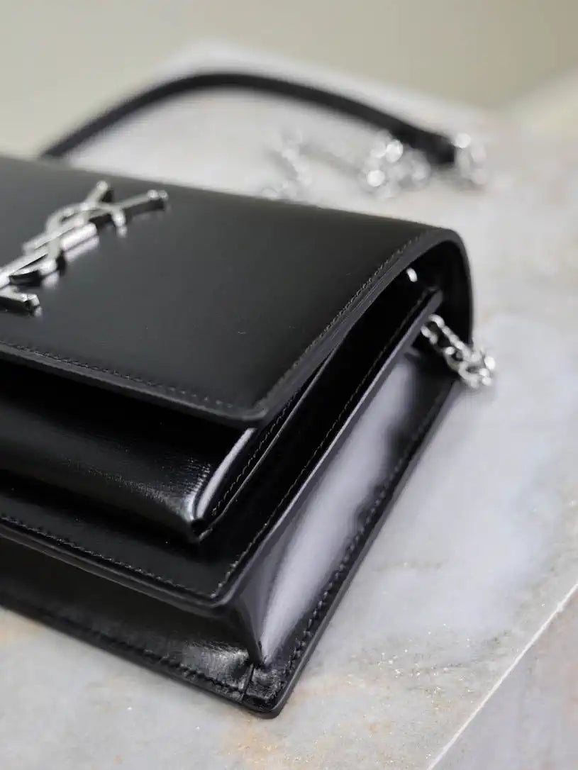 YSL 533026 Sunset chain wallet in smooth leather Black